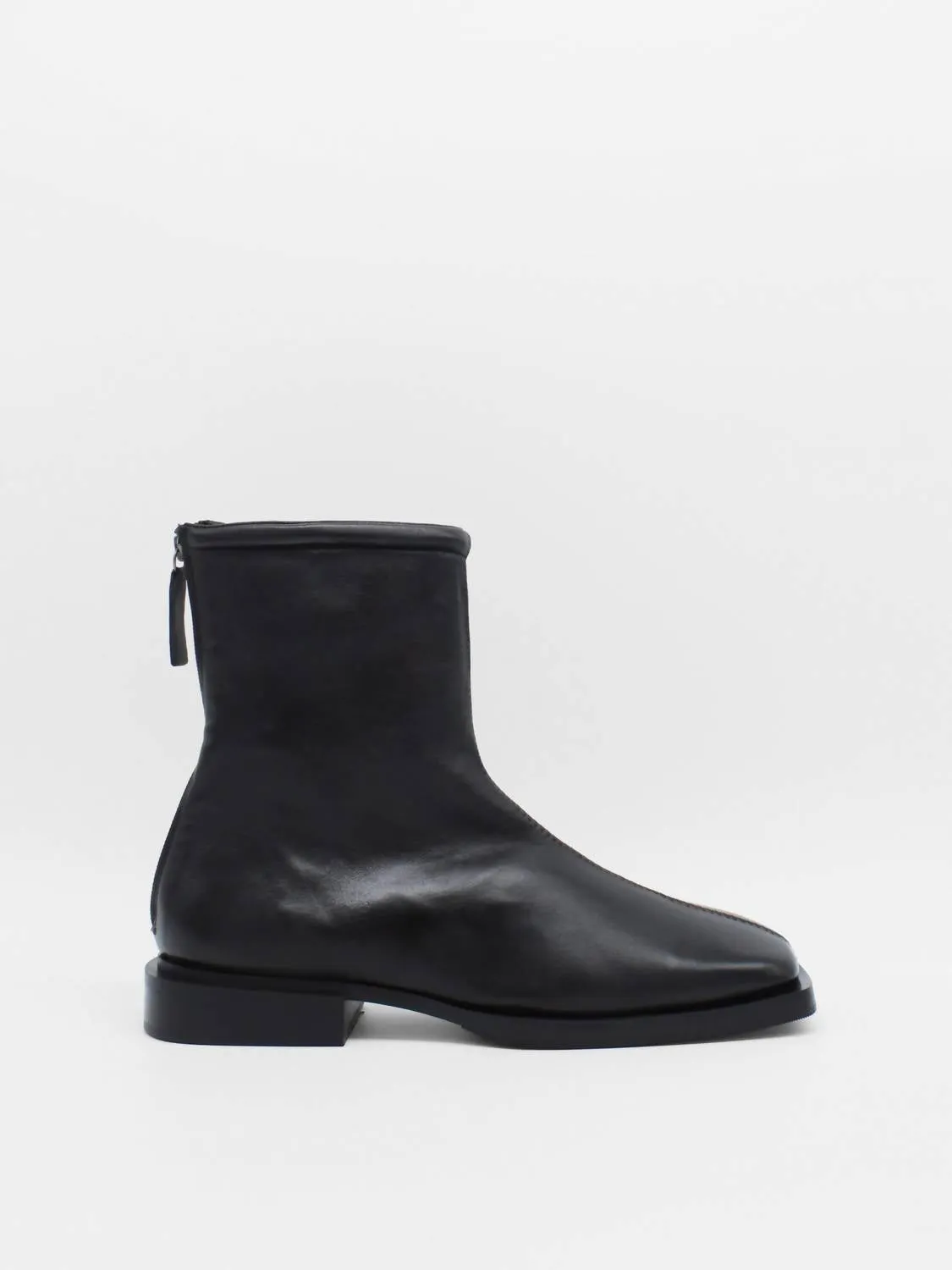 About Arianne - Women's Dean Boot