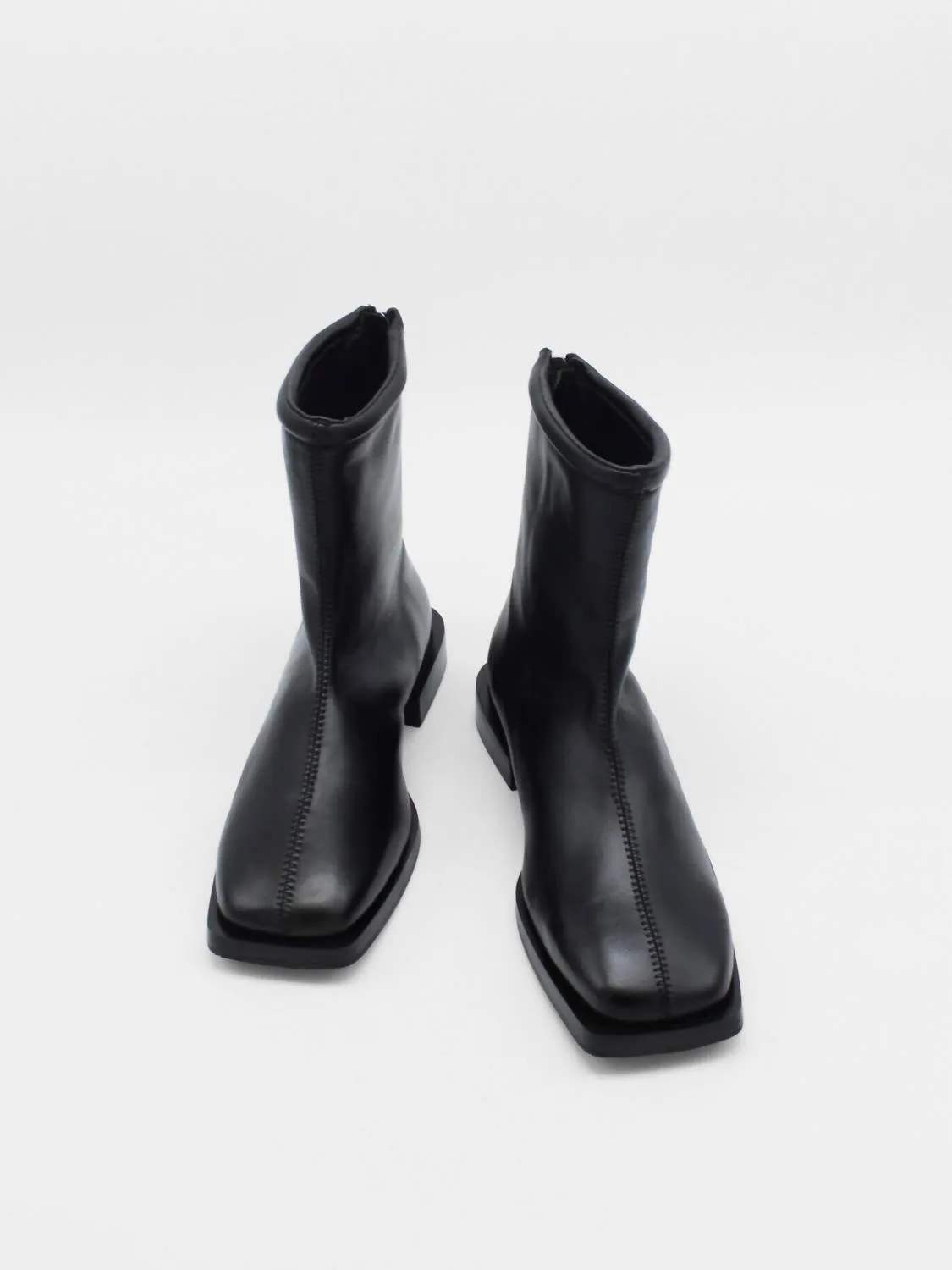 About Arianne - Women's Dean Boot
