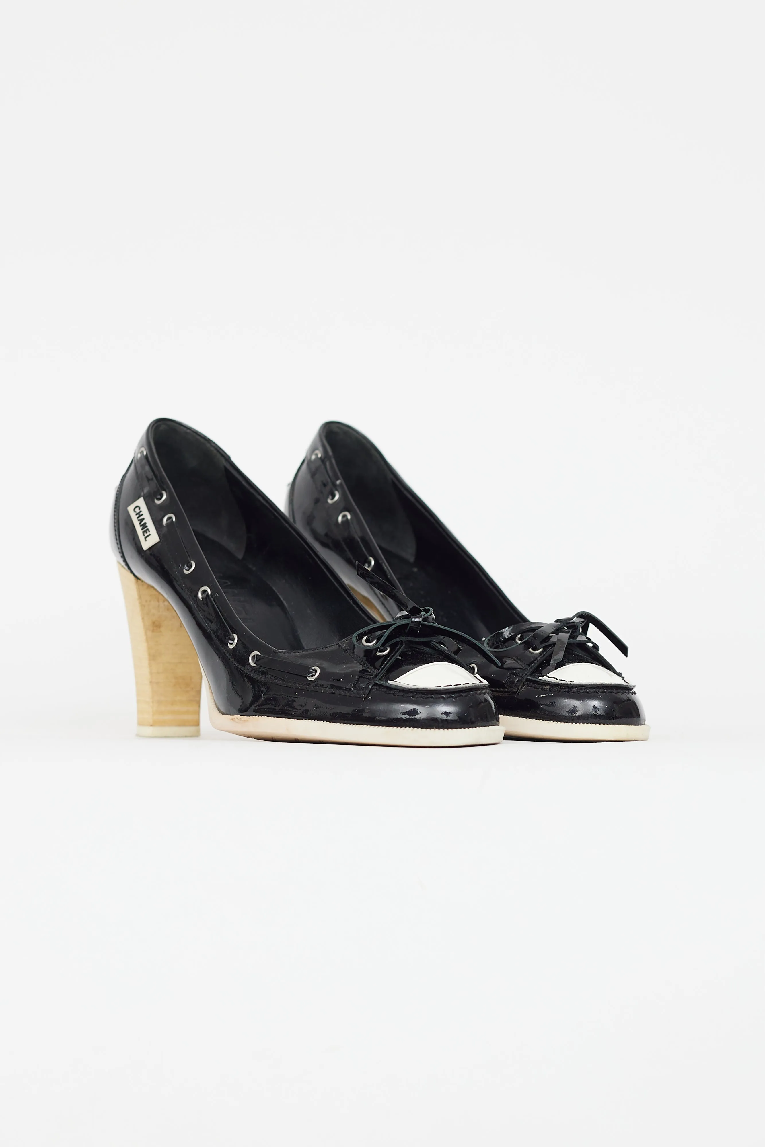 Black & White Patent Leather Boat Shoe Pump